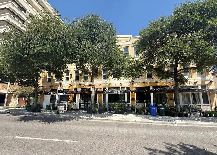 O'Brien Riverwalk Boutique